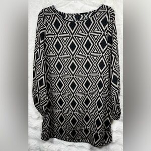 Yahada Black & Cream Geometric Scoop Neck Tunic Dress
